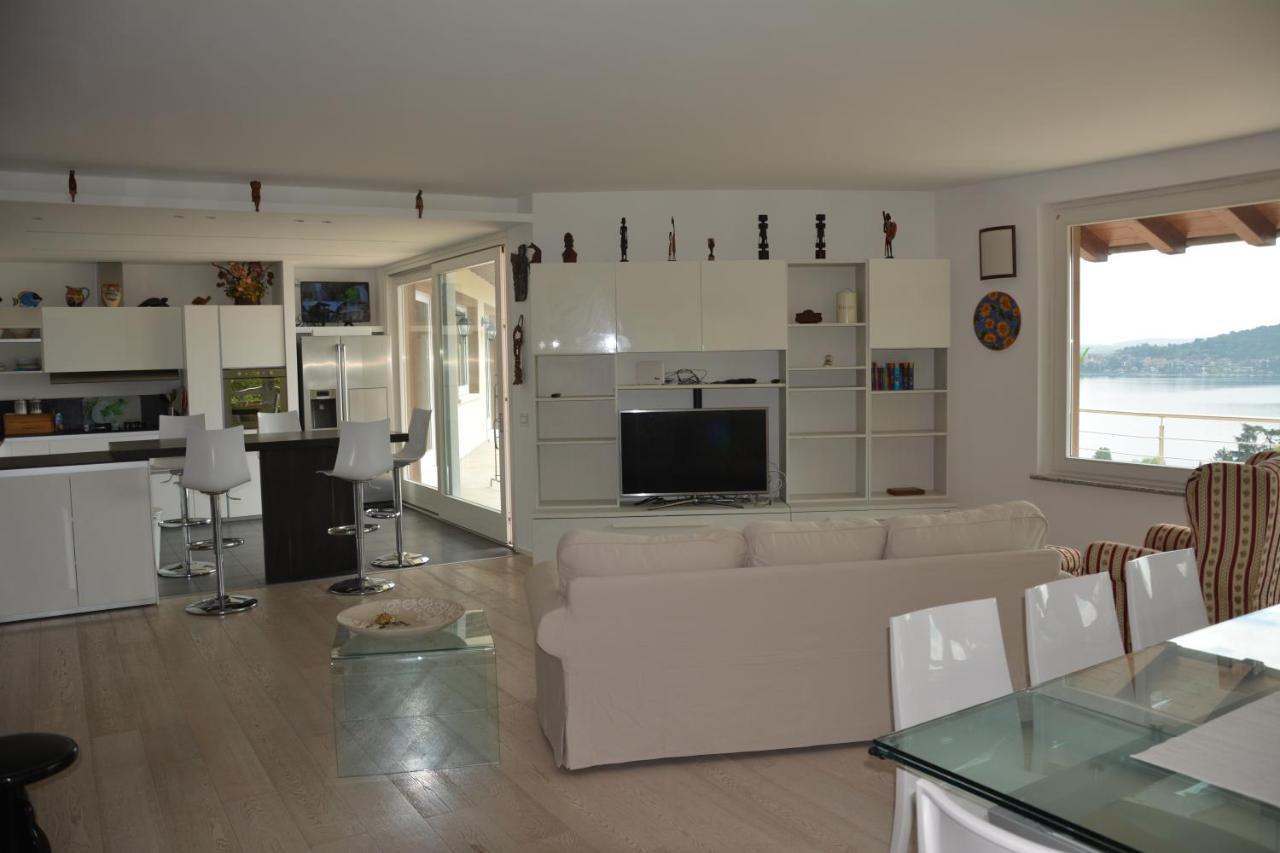 Apartmán Il Girasole Meina Pokoj fotografie